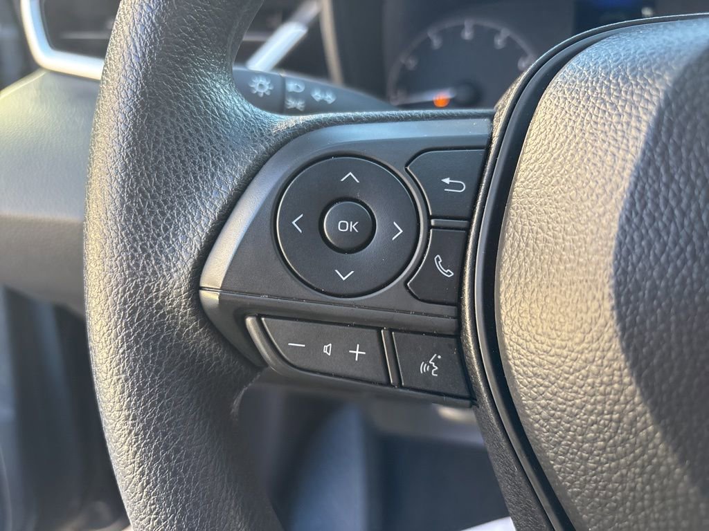 Used 2025 Toyota Corolla LE image 23
