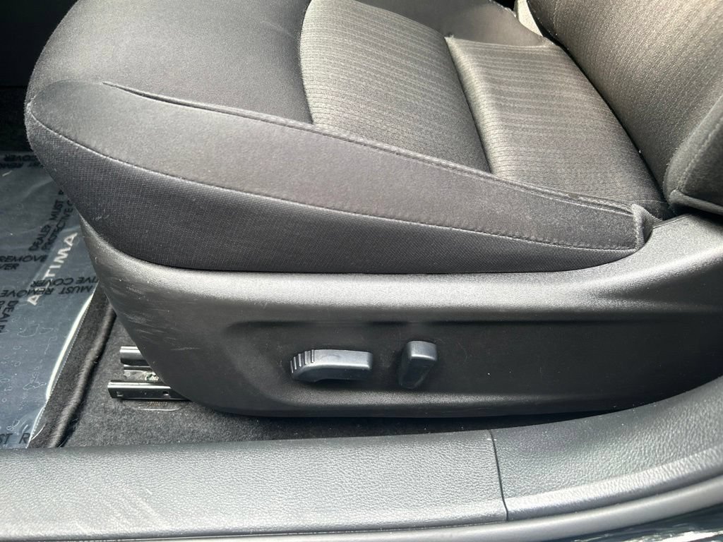 Used 2024 Nissan Altima 2.5 SV FWD image 16