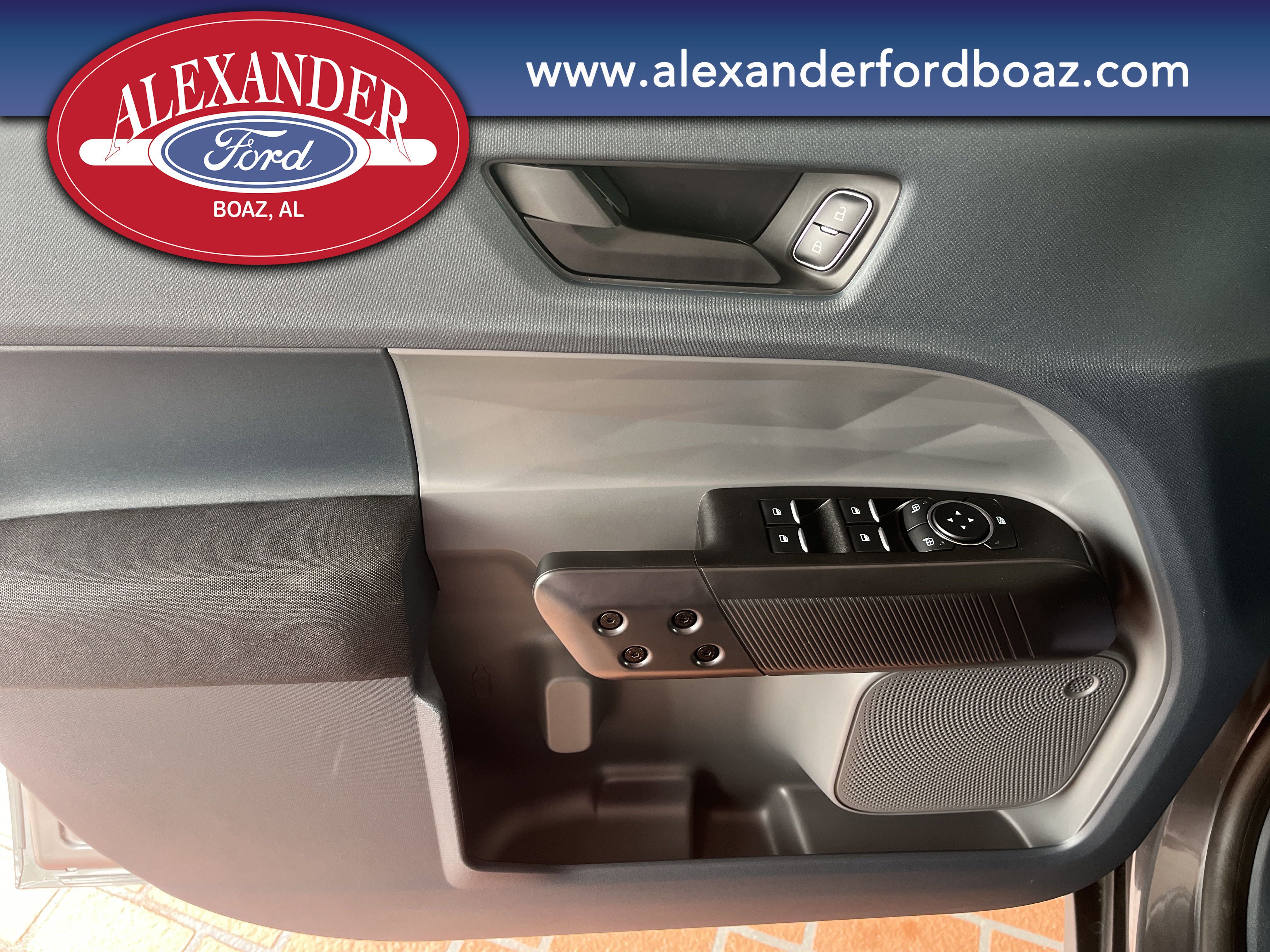 New 2025 Ford Maverick XL image 11