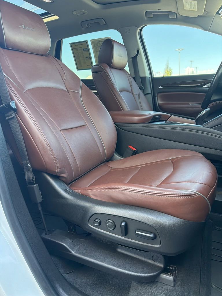 Used 2021 Buick Enclave Avenir w/ Avenir Technology Package AWD/4WD image 9