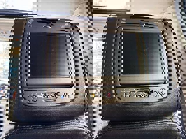 Used 2012 Cadillac Escalade Platinum image 24