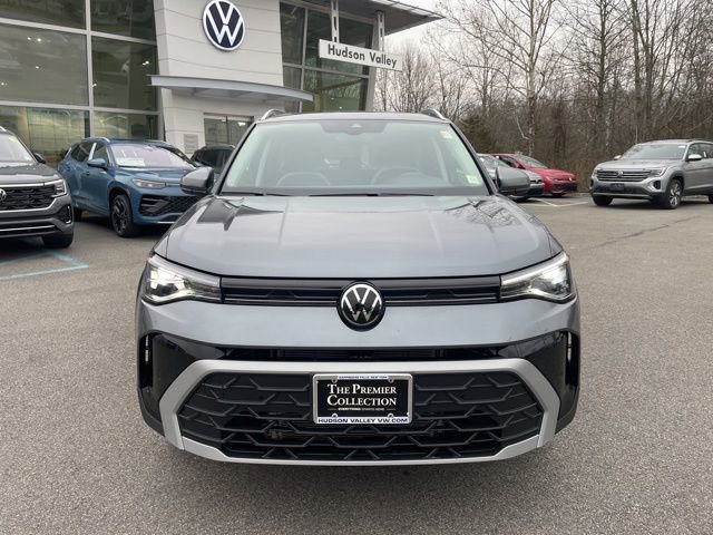 Certified 2025 Volkswagen Taos SE w/ Panoramic Sunroof Package AWD/4WD image 6