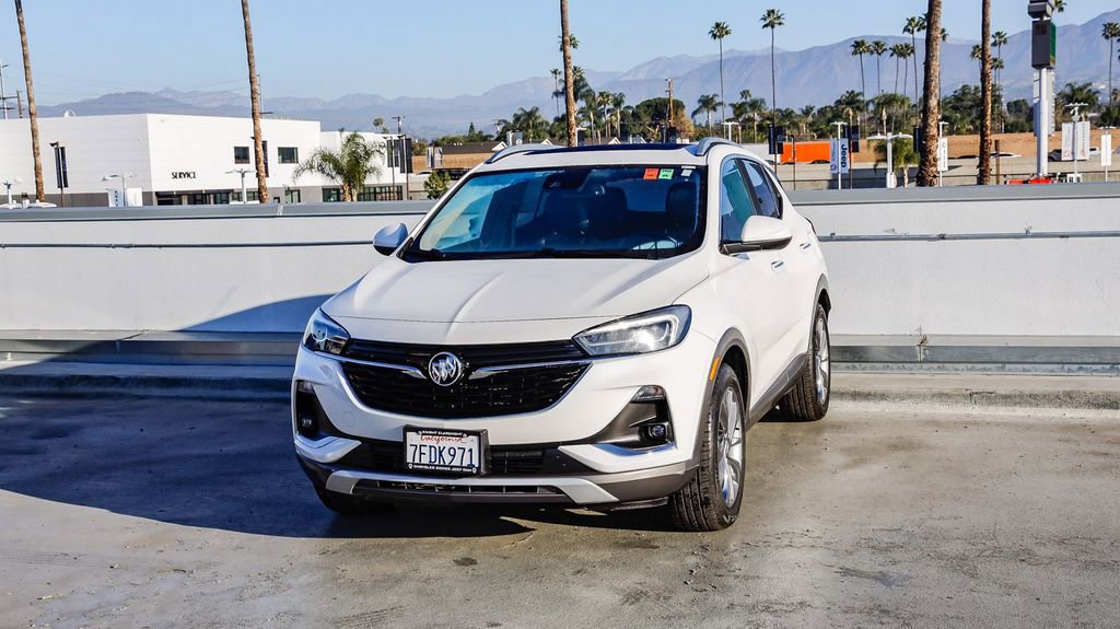 Used 2023 Buick Encore GX Essence w/ Experience Buick Package FWD image 4