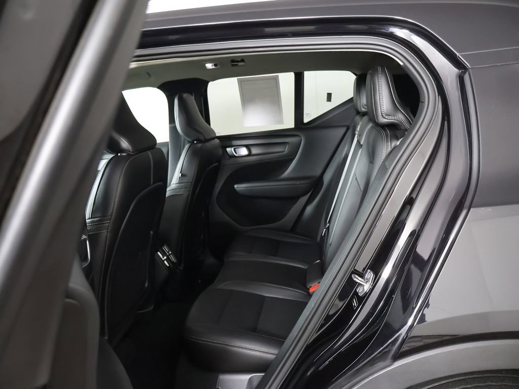 Used 2019 Volvo XC40 T5 Momentum AWD/4WD image 28