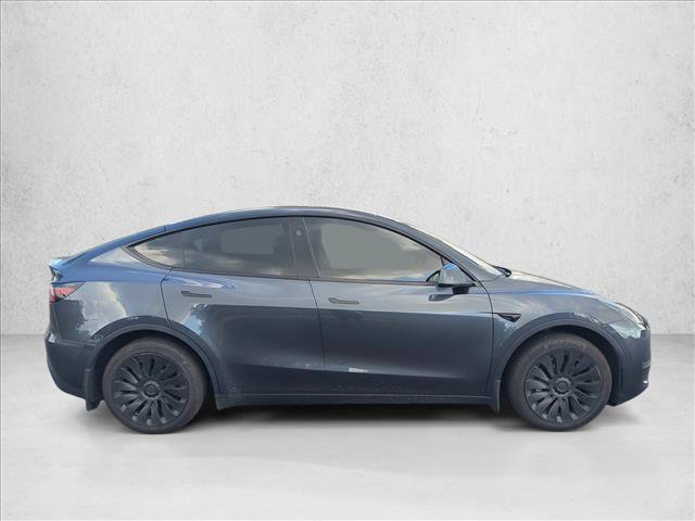 Used 2025 Tesla Model Y Long Range RWD image 5