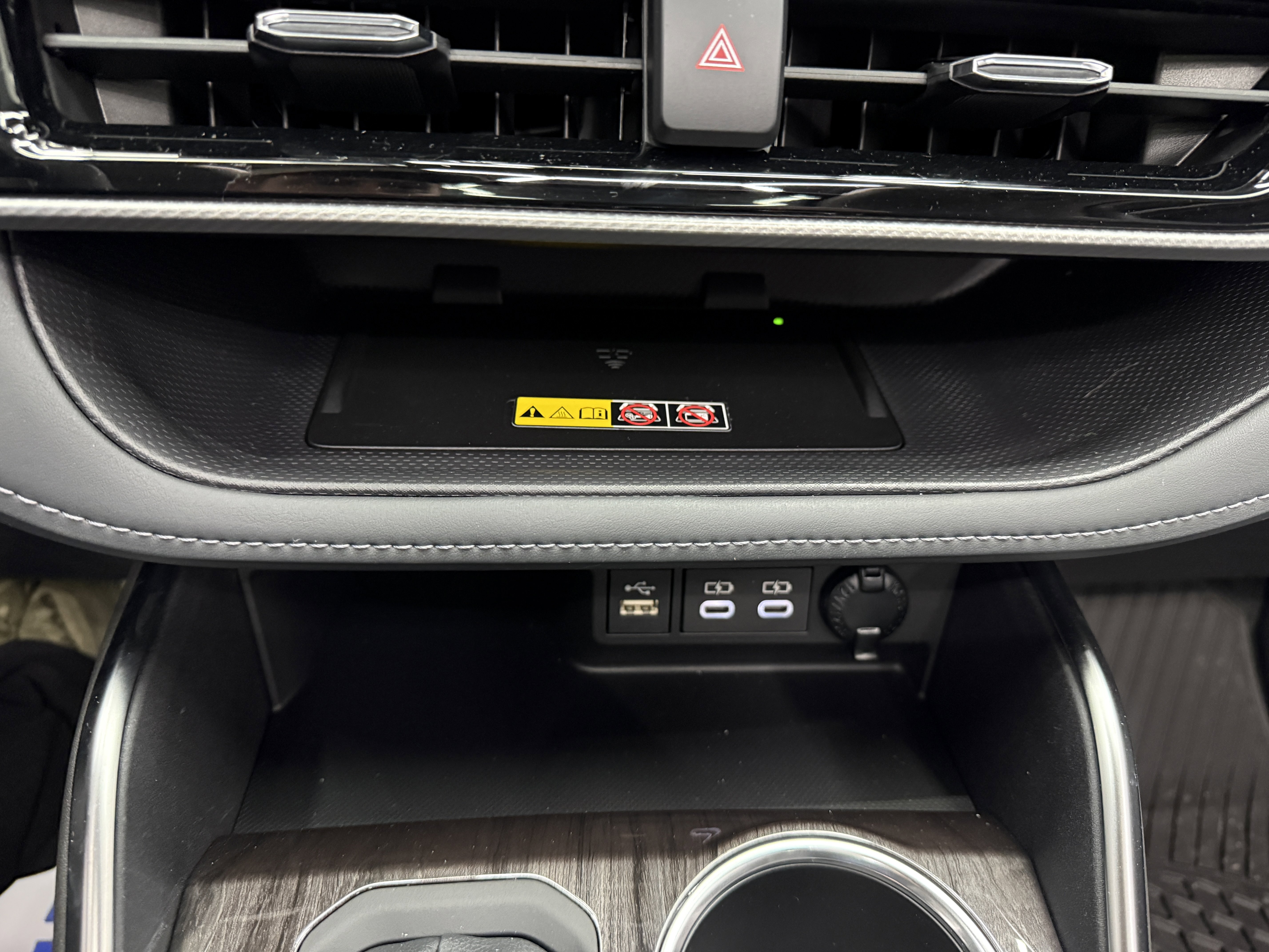Used 2026 Toyota Highlander Platinum AWD/4WD image 23