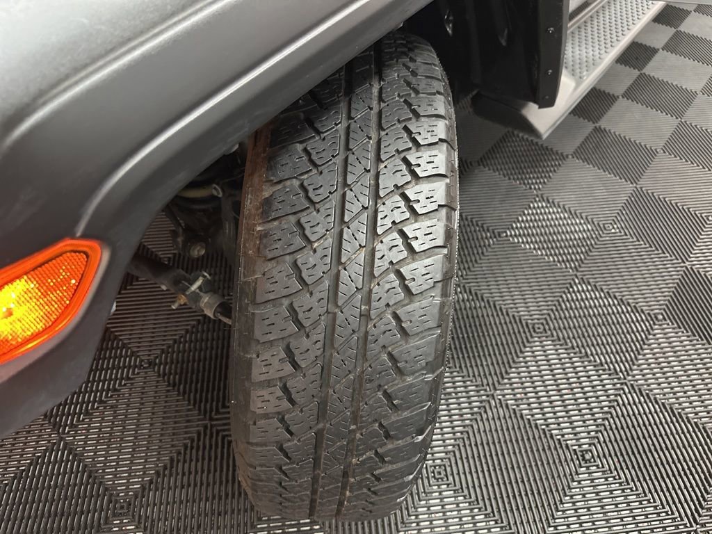 Used 2018 Jeep Wrangler Unlimited Sahara AWD/4WD image 37