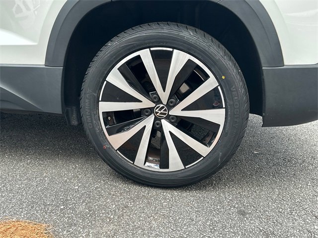 Used 2022 Volkswagen Taos SE image 36