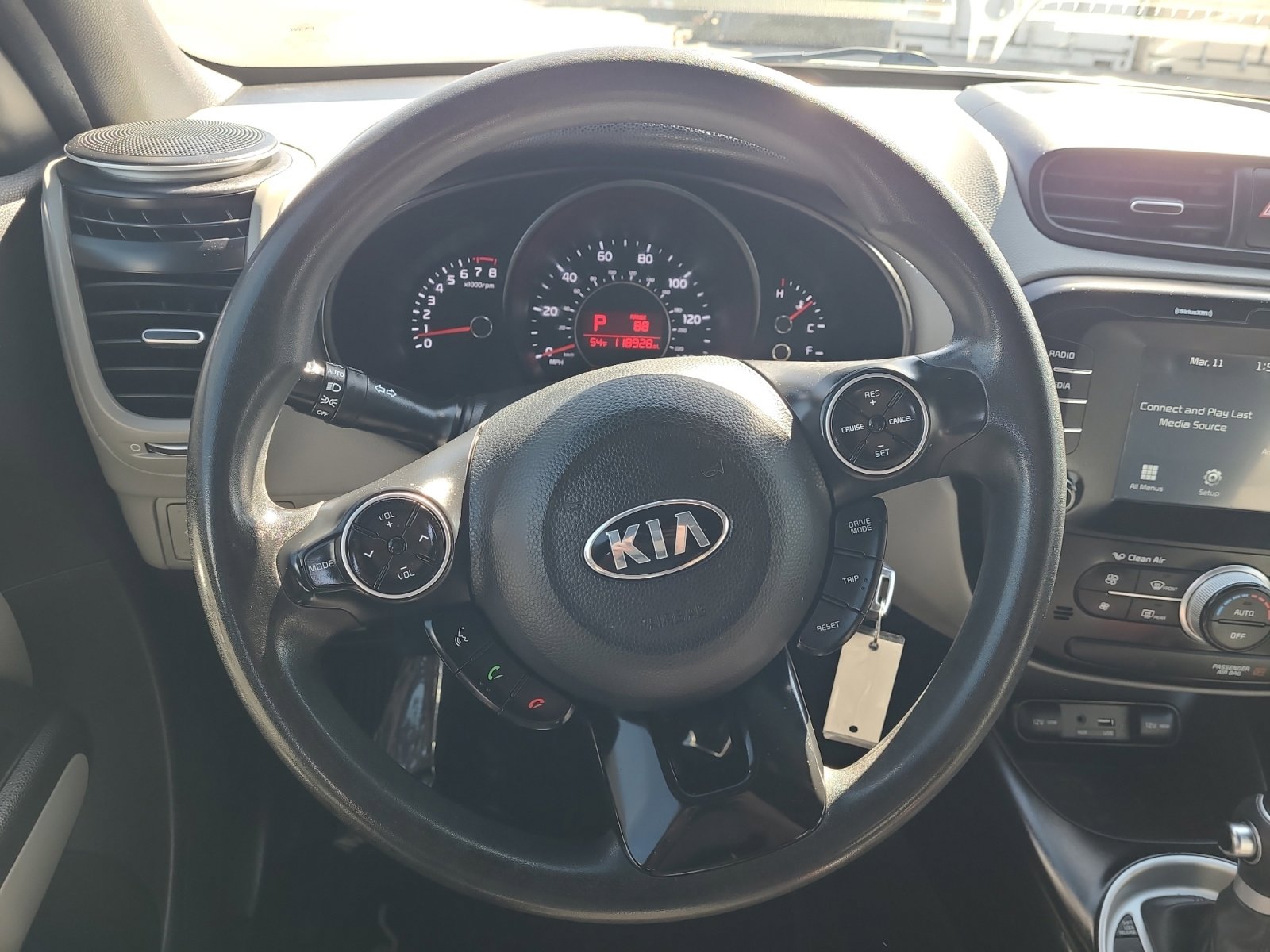 Used 2018 Kia Soul w/ Convenience Package image 16