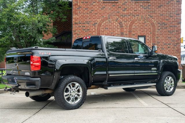 Used 2018 Chevrolet Silverado 2500 High Country w/ Duramax Plus Package AWD/4WD image 5