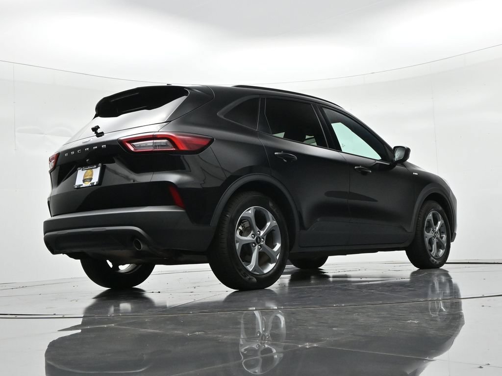 Certified 2025 Ford Escape ST-Line FWD image 24