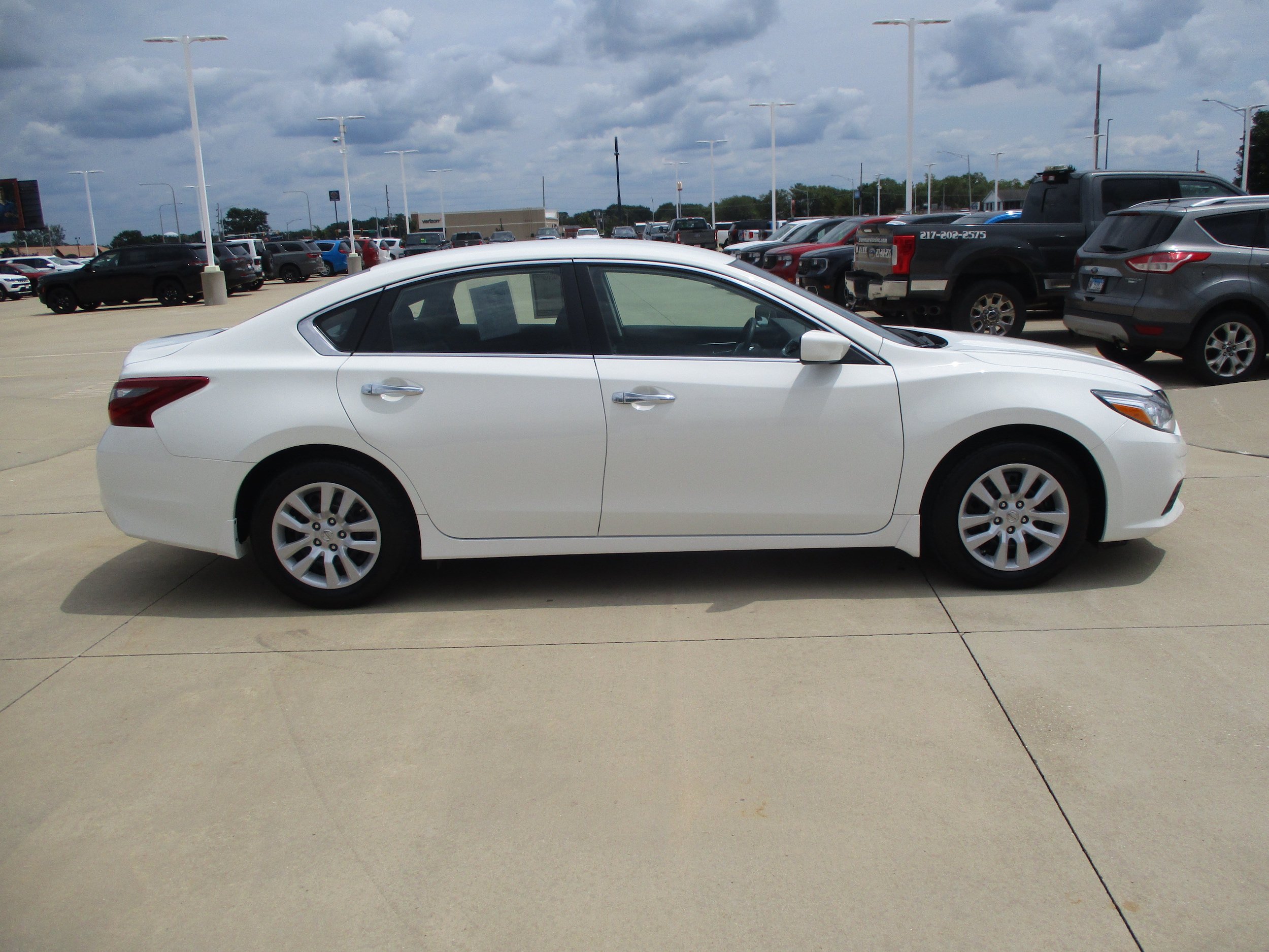 Used 2018 Nissan Altima 2.5 S w/ S Convenience Package FWD image 6