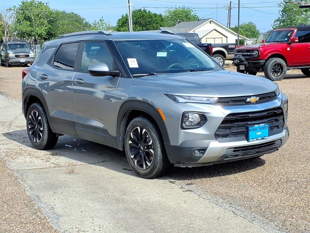 Used 2023 Chevrolet TrailBlazer LT w/ Convenience Package FWD image 6