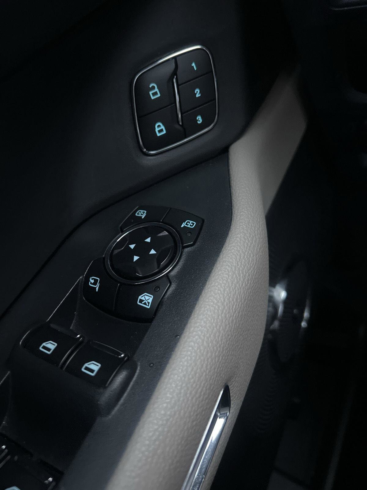 Used 2023 Ford Expedition Limited image 14