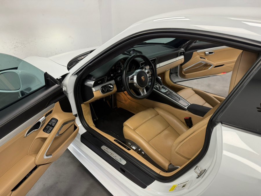 Used 2015 Porsche 911 Turbo S AWD/4WD image 36
