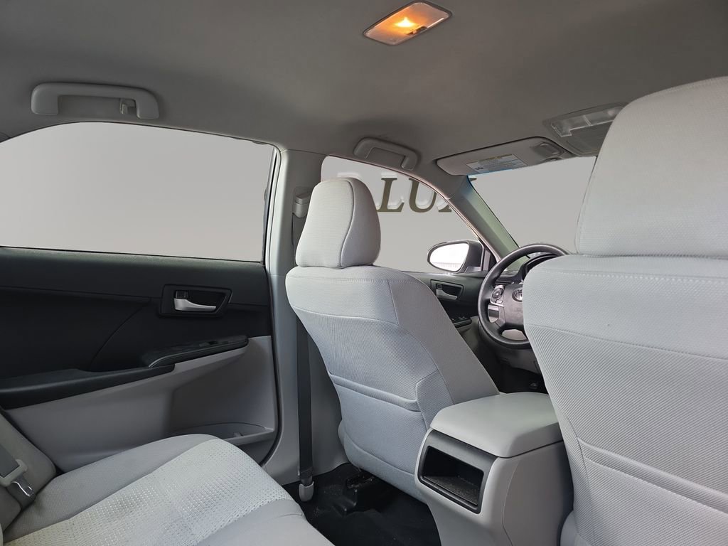 Used 2012 Toyota Camry LE FWD image 16