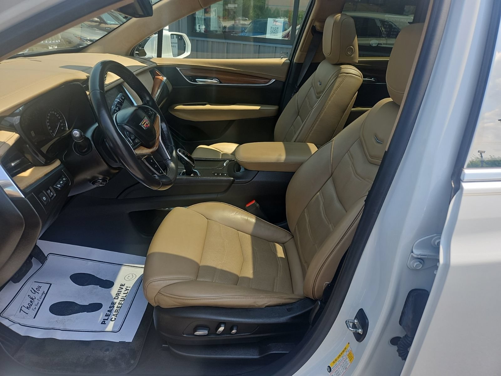 Used 2018 Cadillac XT5 Platinum w/ Driver Assist Package AWD/4WD image 13