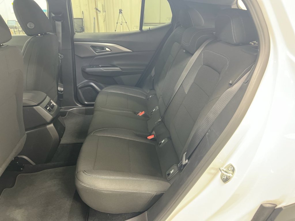 New 2026 Chevrolet Equinox EV LT w/ Comfort Package AWD/4WD image 23