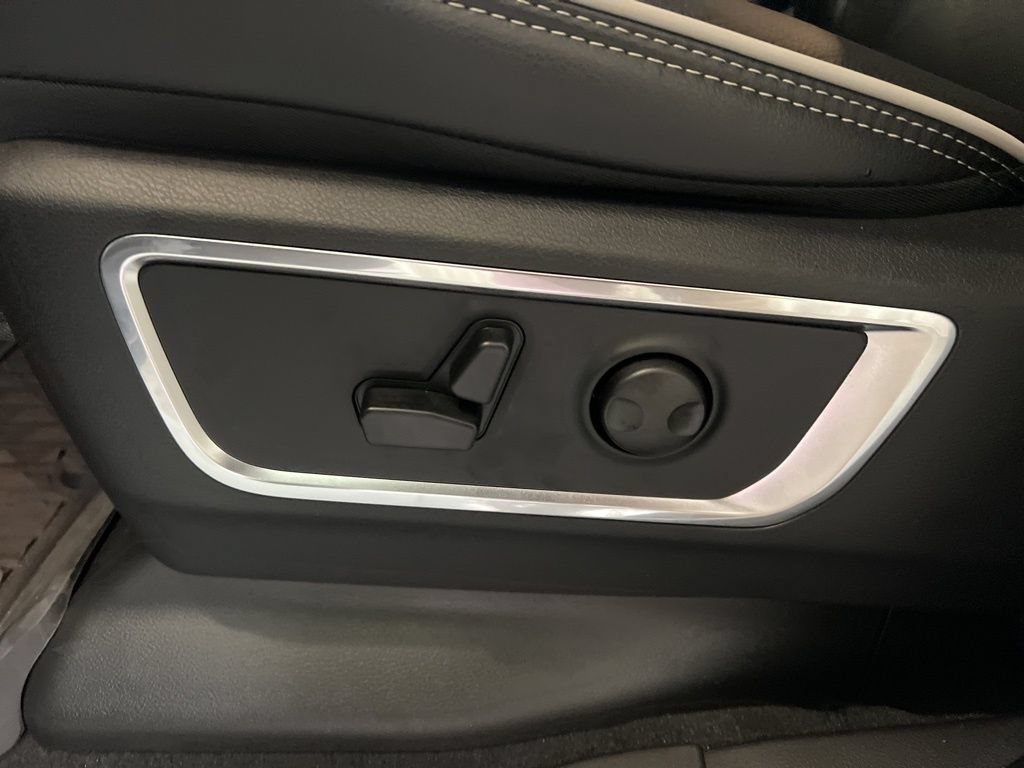 New 2026 RAM 1500 Laramie AWD/4WD image 10