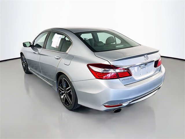 Used 2017 Honda Accord Sport image 5