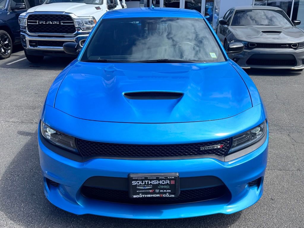 Used 2023 Dodge Charger GT w/ Technology Group image 2