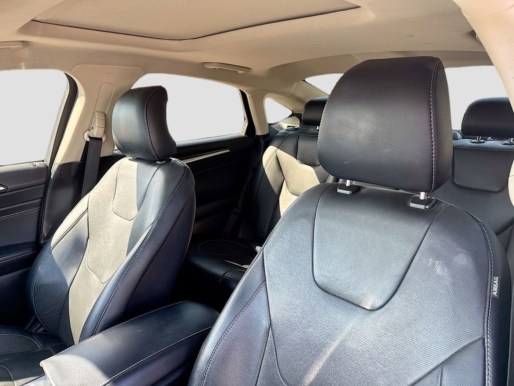 Used 2019 Ford Fusion Titanium AWD/4WD image 12