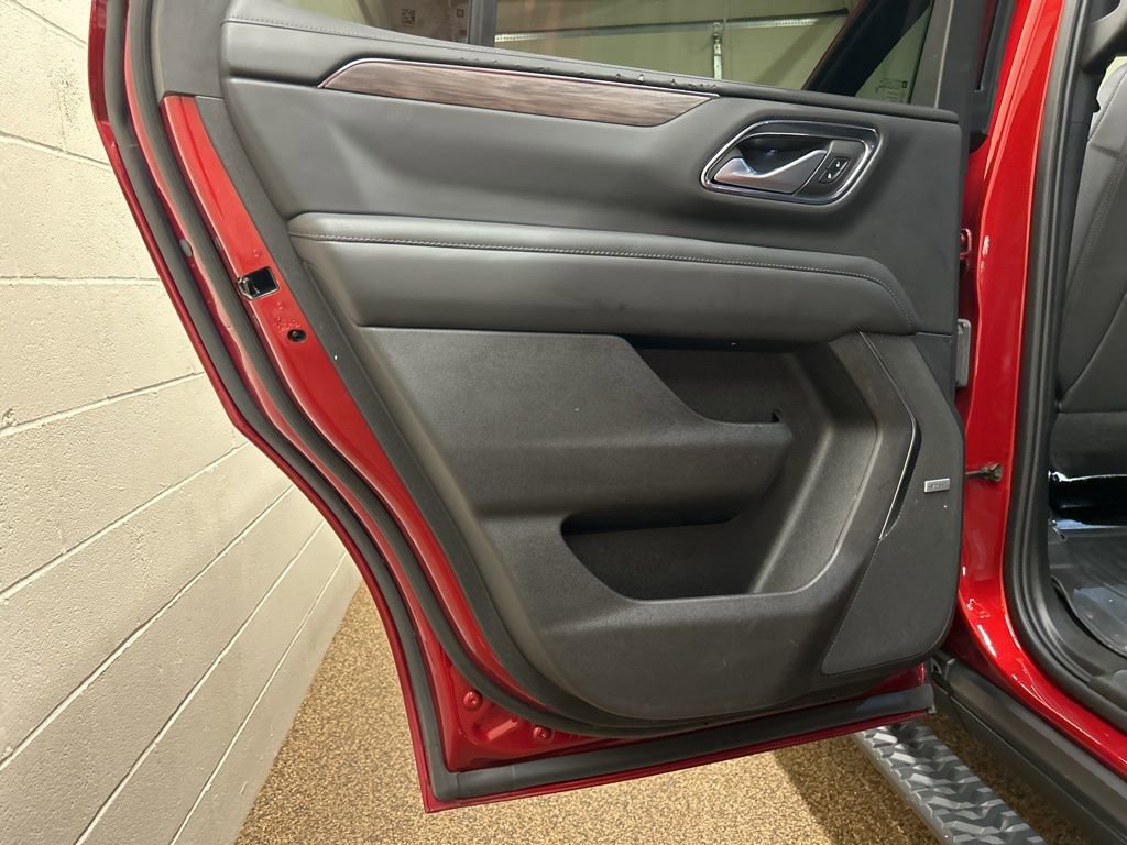 Used 2022 Chevrolet Tahoe Z71 w/ Luxury Package image 14