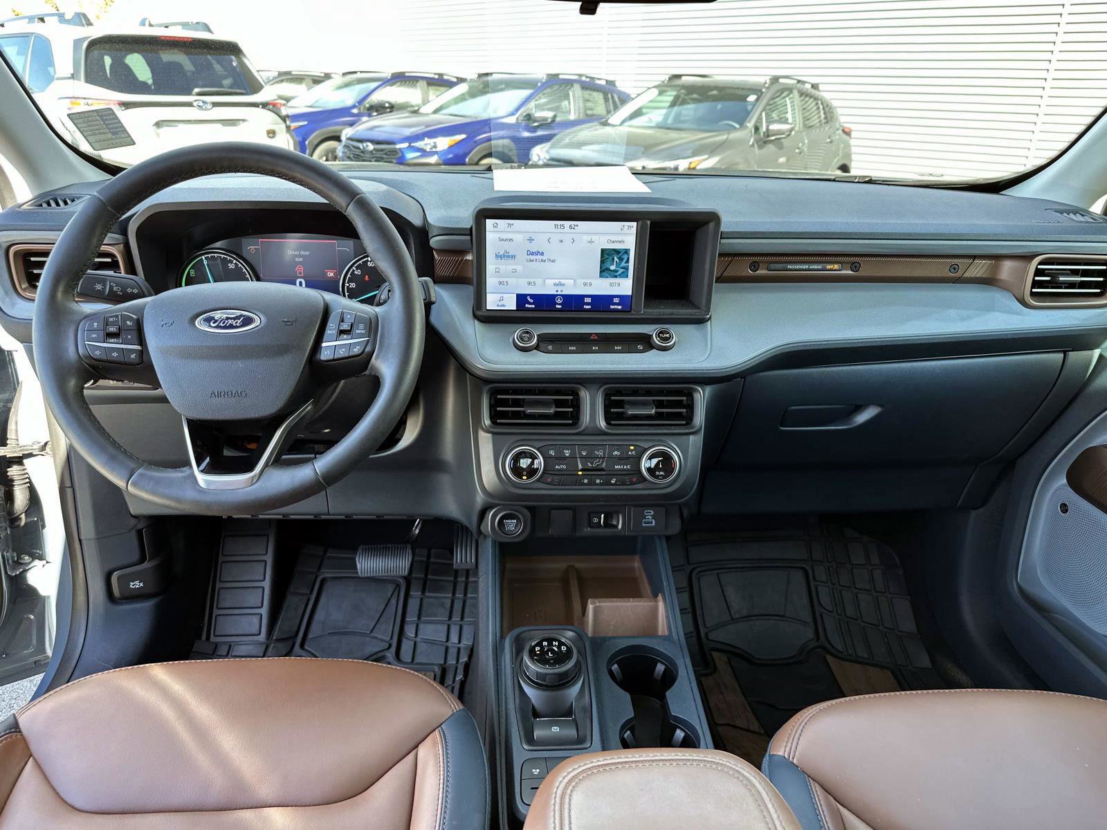 Used 2024 Ford Maverick Lariat image 18