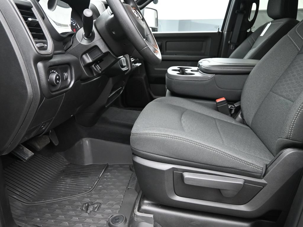 New 2026 RAM 3500 Tradesman AWD/4WD image 10