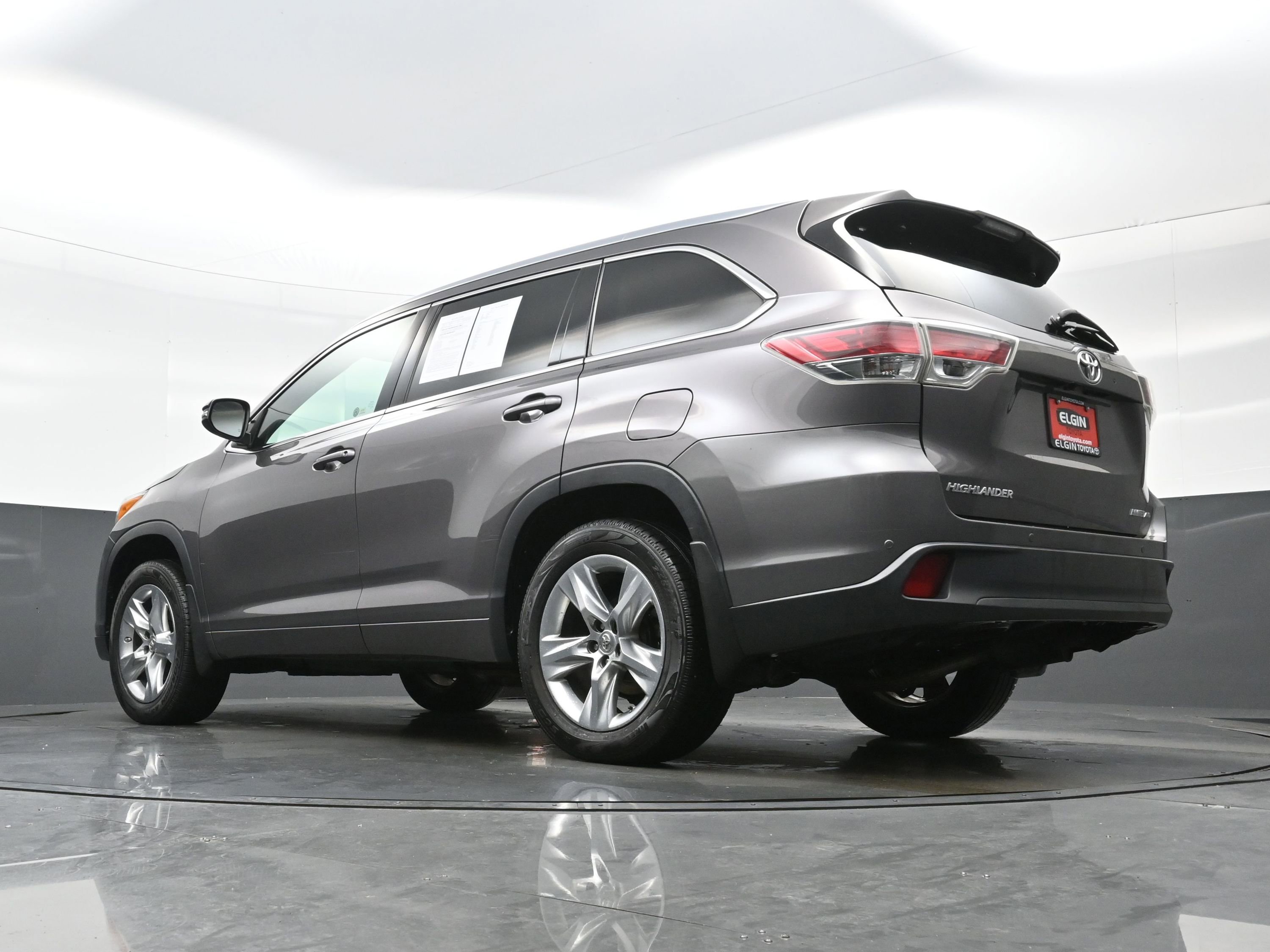 Used 2015 Toyota Highlander Limited image 32