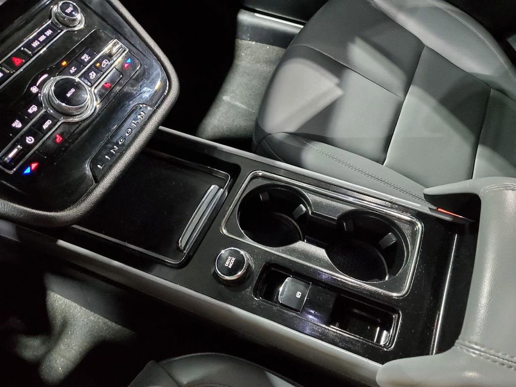 Used 2022 Lincoln Corsair FWD image 37