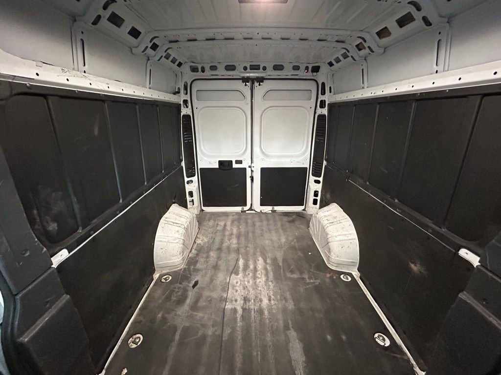 Used 2025 RAM ProMaster 2500 w/ Convenience Group image 13