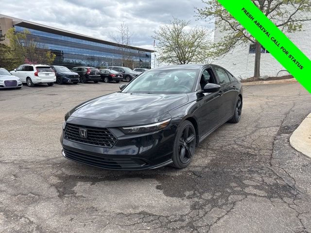 Used 2023 Honda Accord Sport image 1