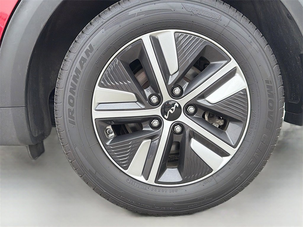 Used 2022 Kia Niro EX Premium image 35