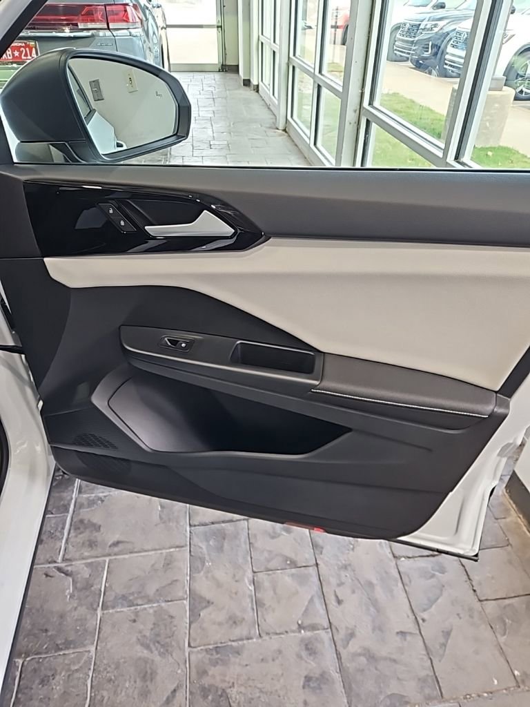 New 2026 Volkswagen Taos S image 11