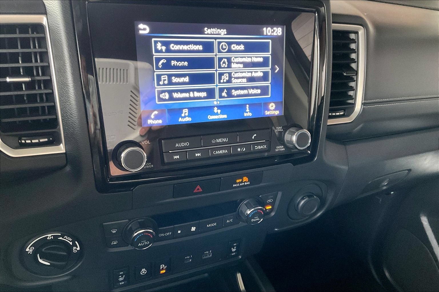 Used 2023 Nissan Frontier SV w/ SV Convenience Package AWD/4WD image 9