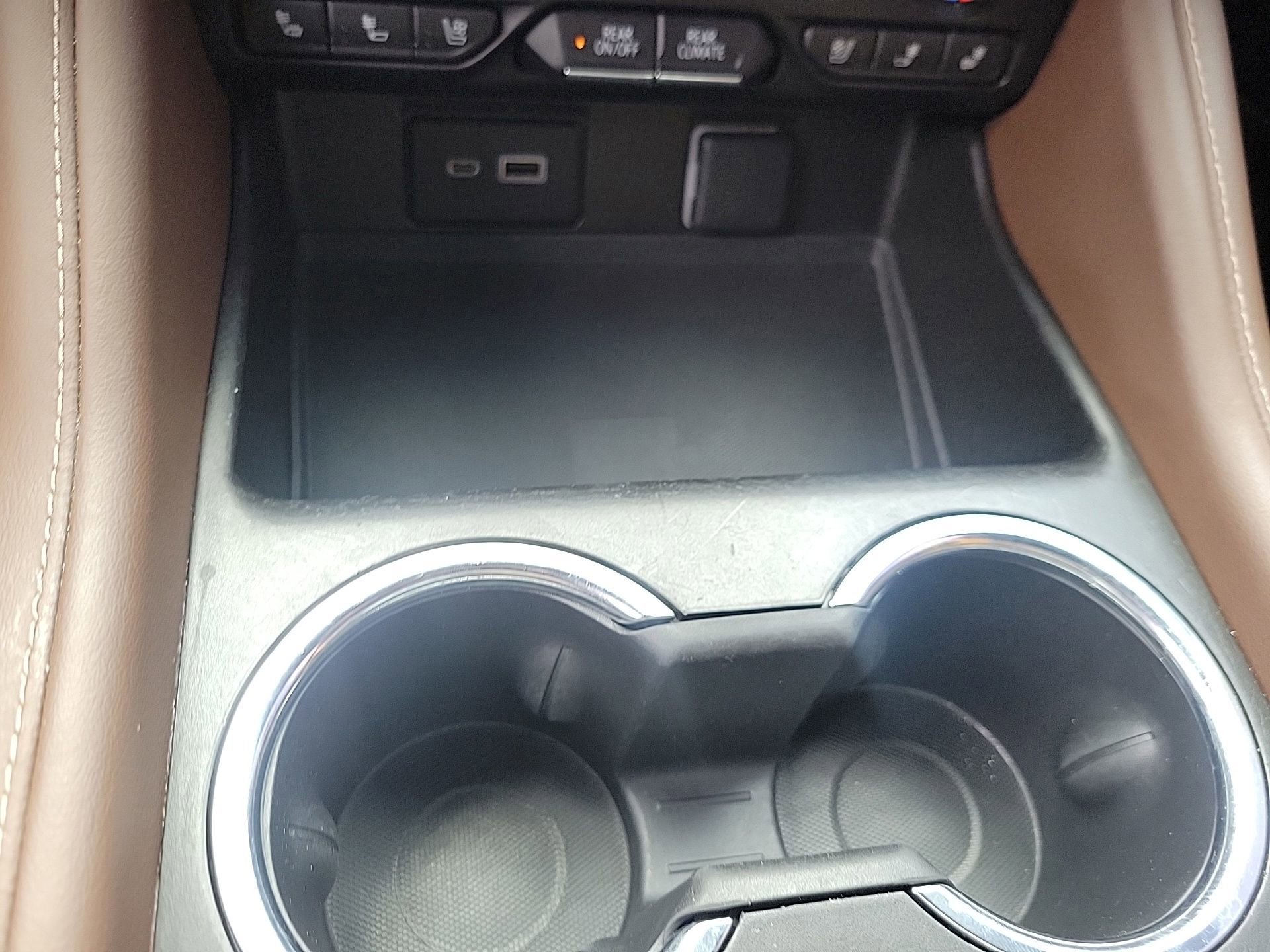 Used 2023 Chevrolet Suburban High Country RWD image 33