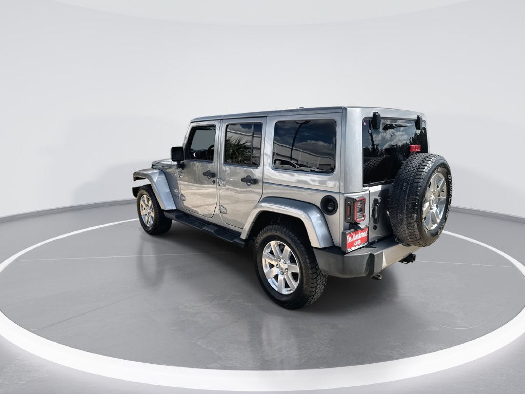 Used 2015 Jeep Wrangler Unlimited Sahara w/ Dual Top Group AWD/4WD image 6