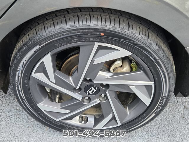 Used 2025 Hyundai Elantra Sport FWD image 16
