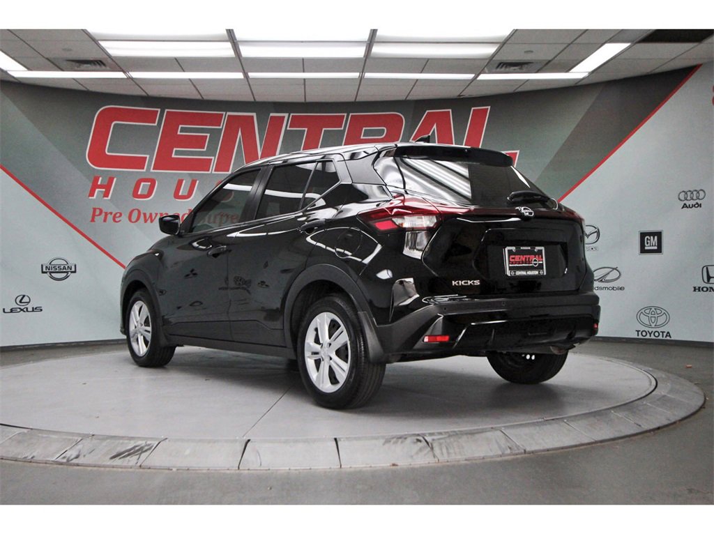 Used 2025 Nissan Kicks Play S image 4