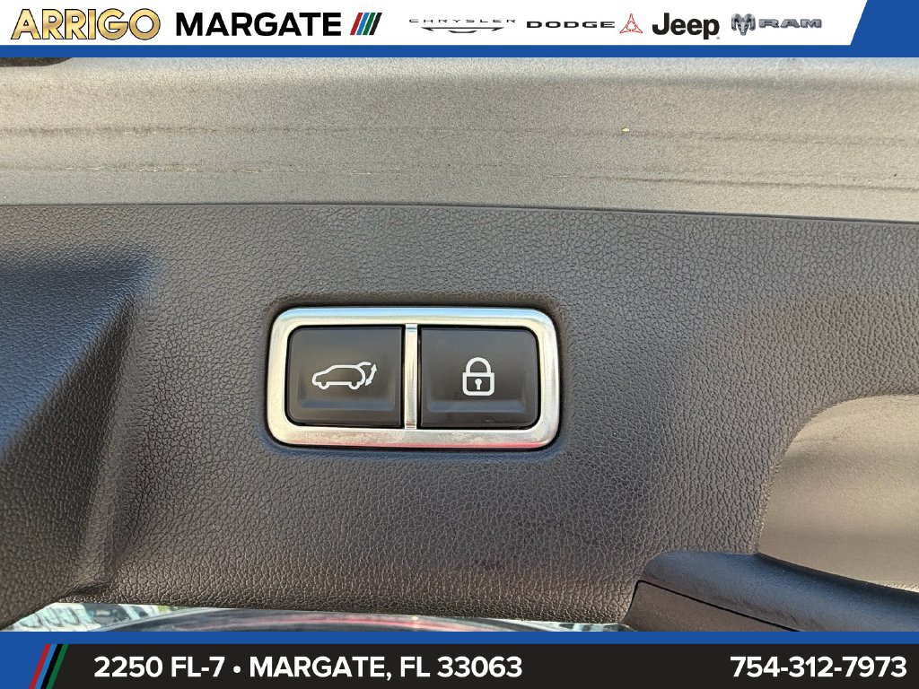 Used 2021 Kia Sorento EX w/ Panoramic Sunroof Package FWD image 15