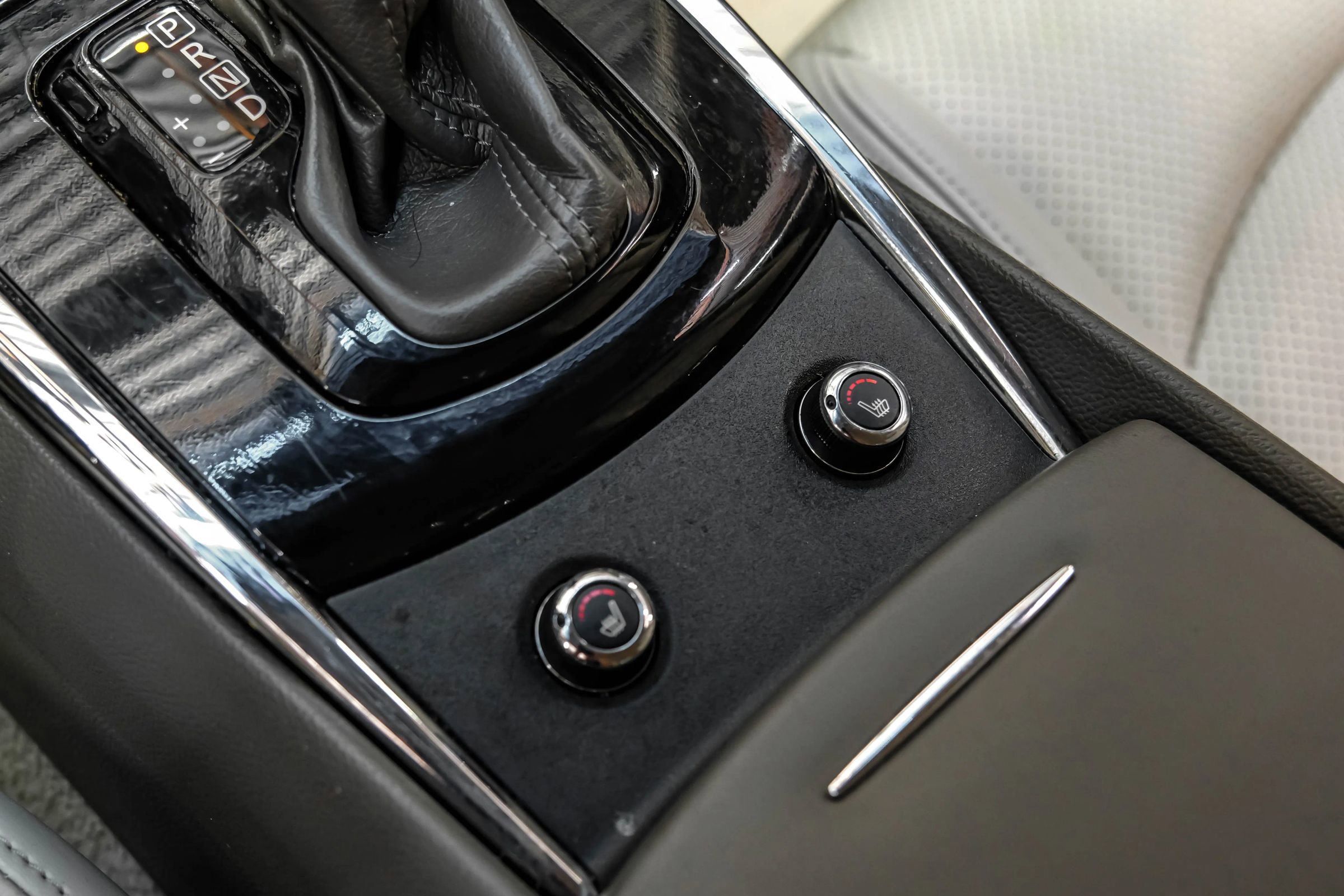 Used 2015 INFINITI Q40 image 28