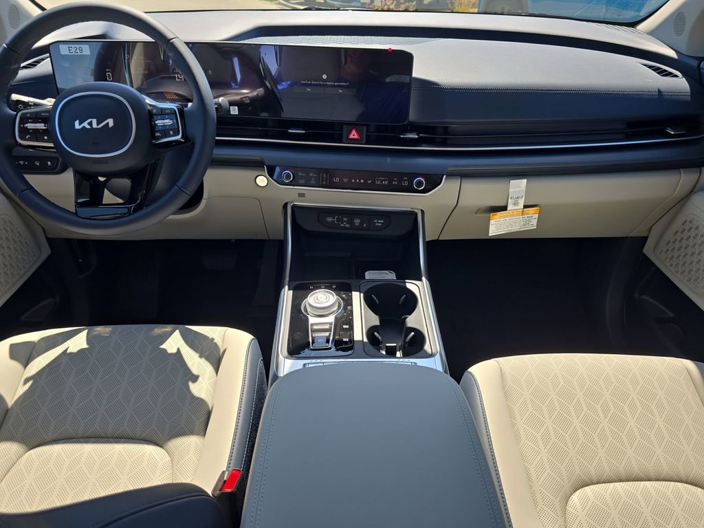 New 2026 Kia Carnival EX FWD image 13