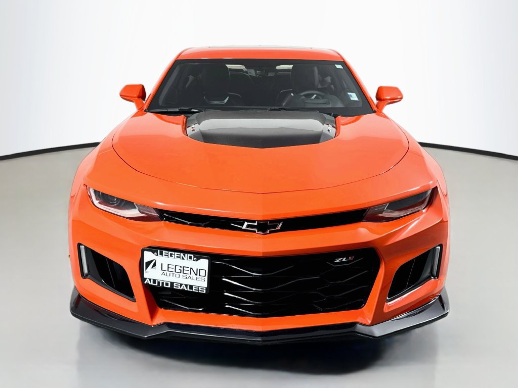 Used 2019 Chevrolet Camaro ZL1 RWD image 3