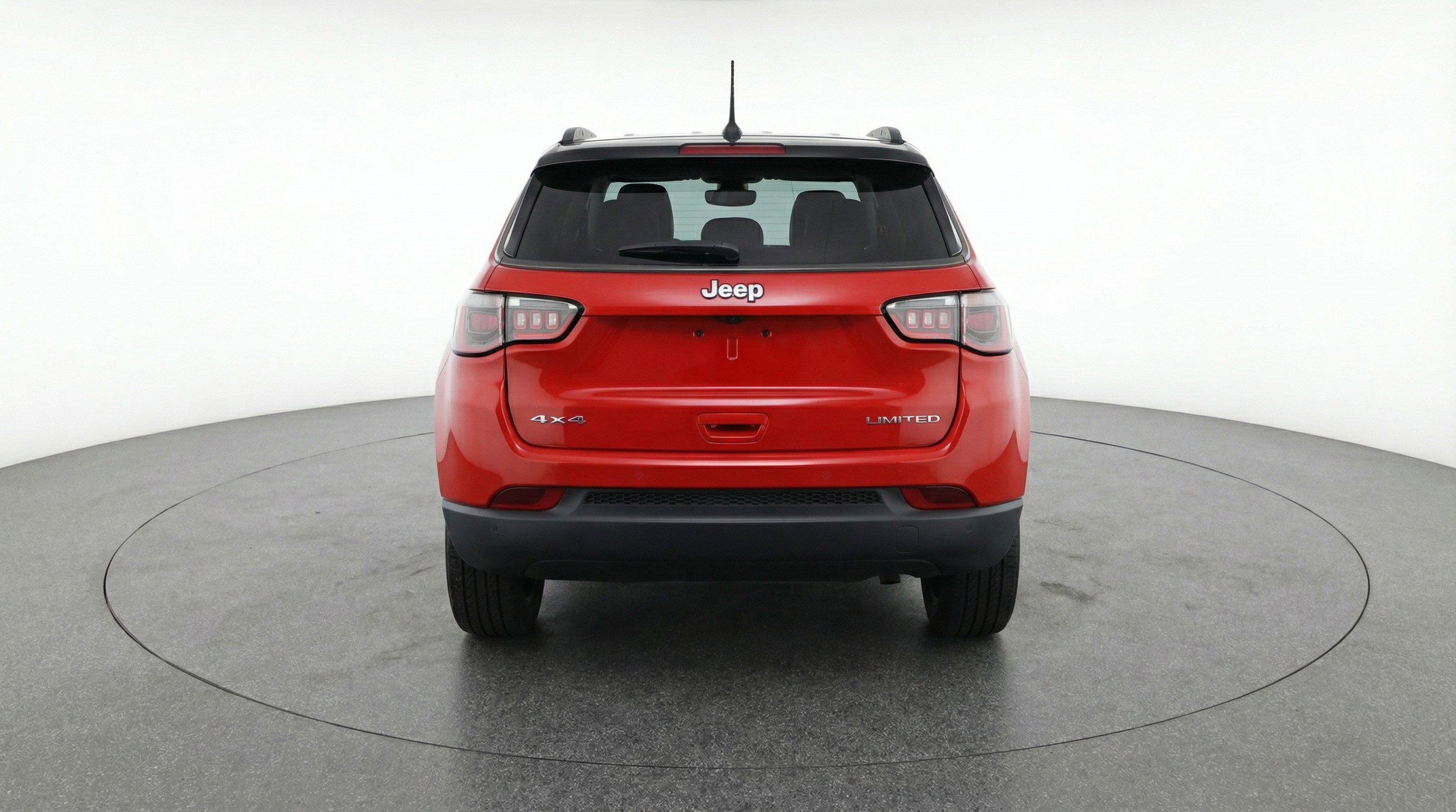 Used 2025 Jeep Compass Limited image 7