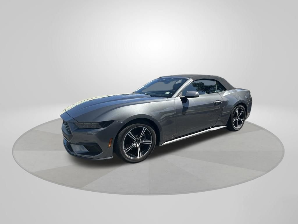 Used 2025 Ford Mustang Premium image 3