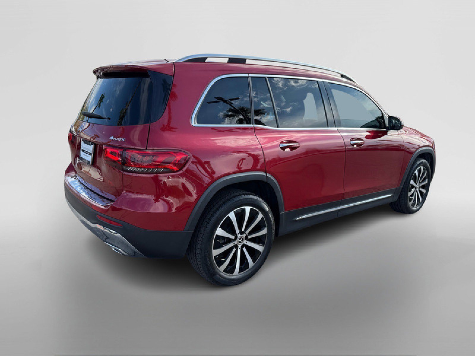 Certified 2022 Mercedes-Benz GLB 250 4MATIC w/ Premium Package Lite image 5