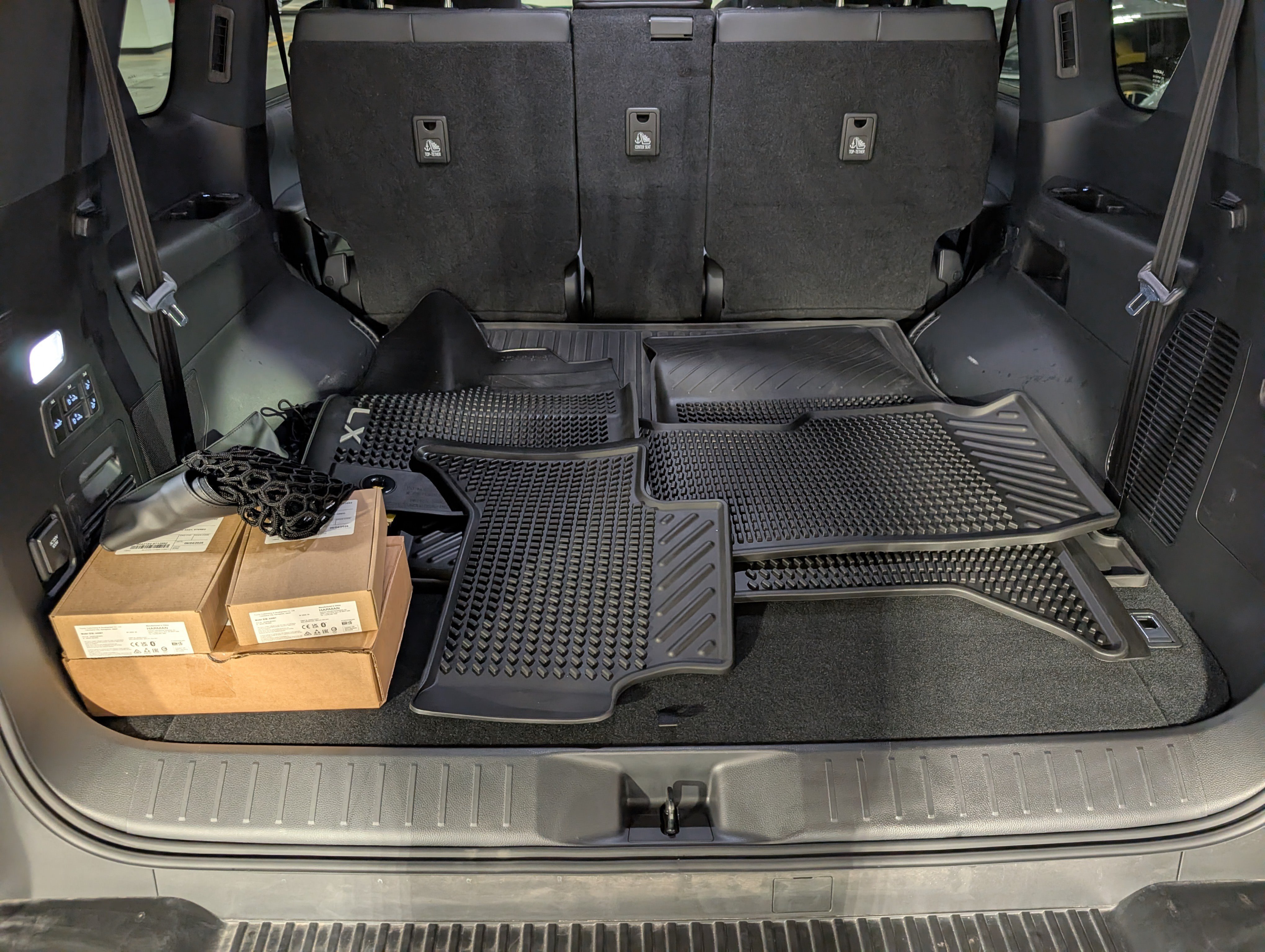 Used 2025 Lexus LX 600 4WD w/ Appearance Package image 26