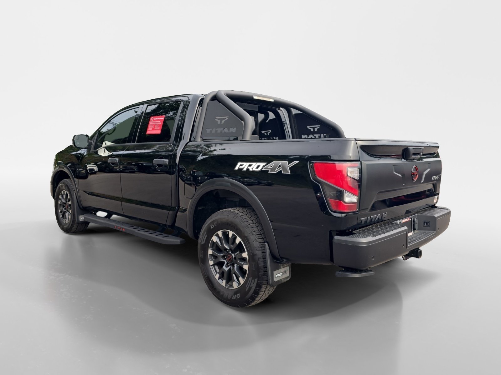 Used 2024 Nissan Titan PRO-4X w/ Pro-4x Convenience Package AWD/4WD image 3