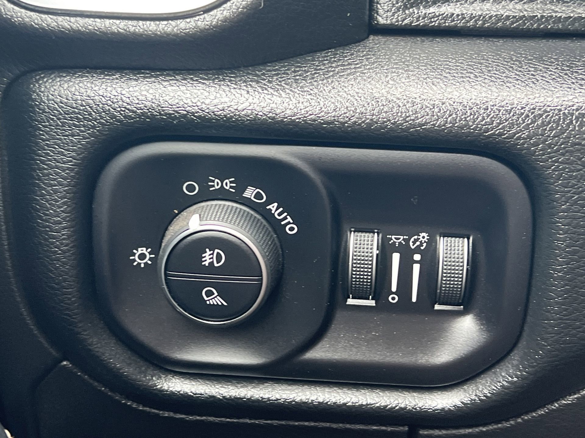 Used 2022 RAM 1500 Laramie image 21